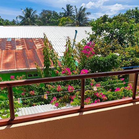 Nemo Inn Omadhoo Exterior foto