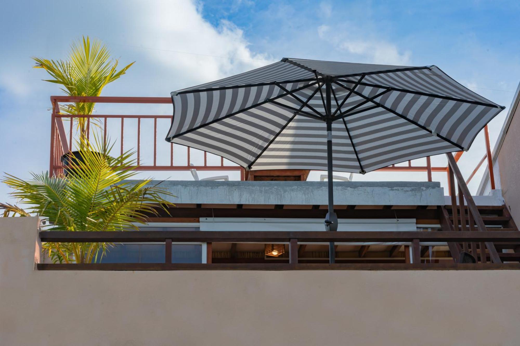 Nemo Inn Omadhoo Exterior foto