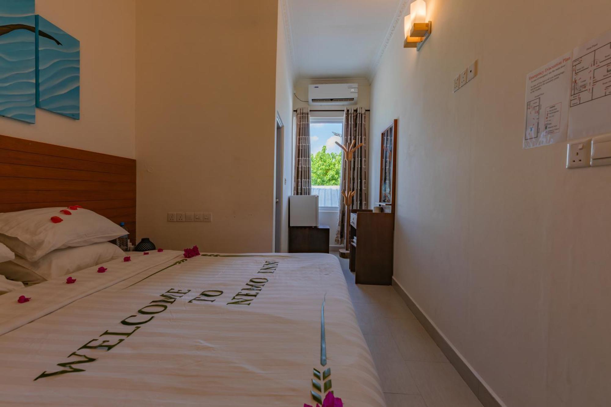 Nemo Inn Omadhoo Exterior foto